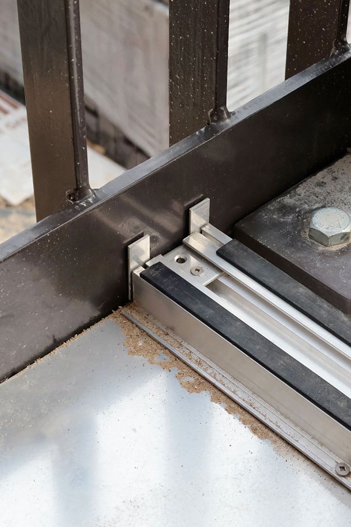 Paving support rail