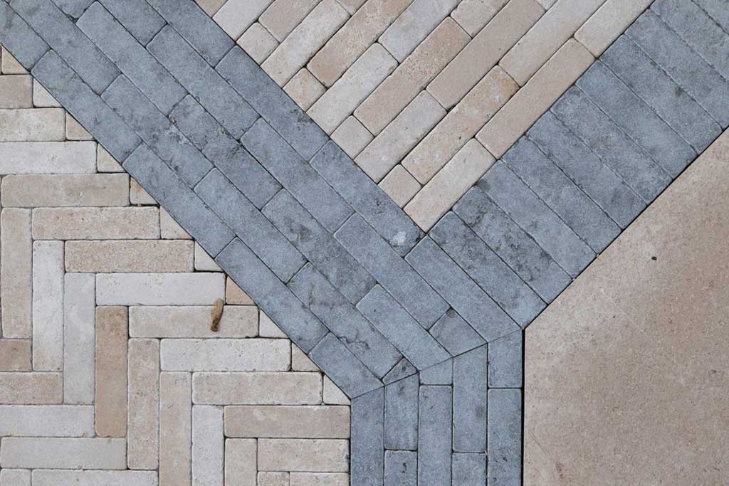 Natural stone setts