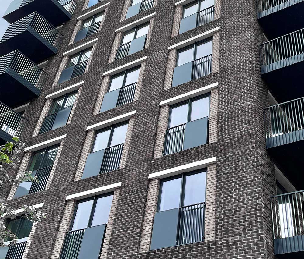Vantage Vertical - Juliet Balconies