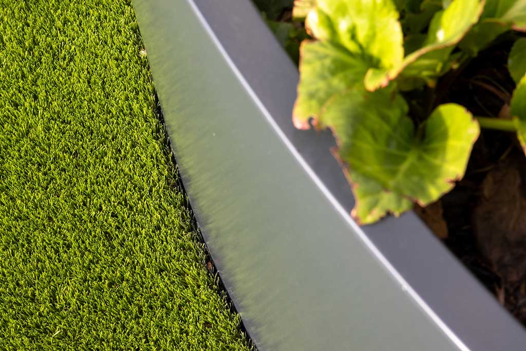 Planter edge close-up