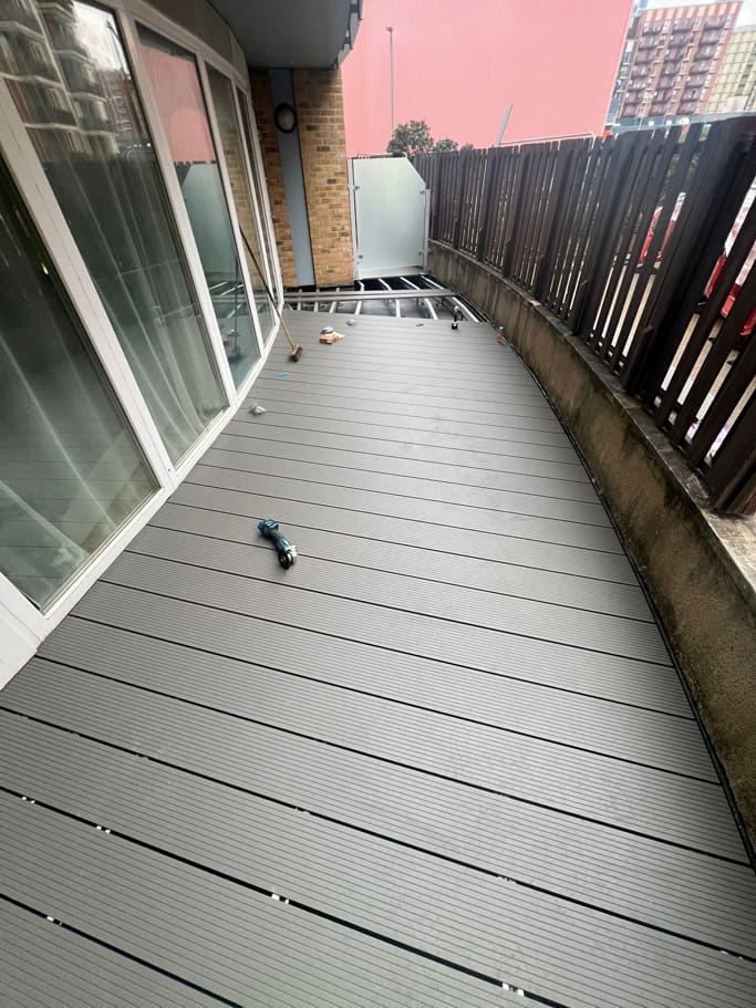 Aluminium decking installation