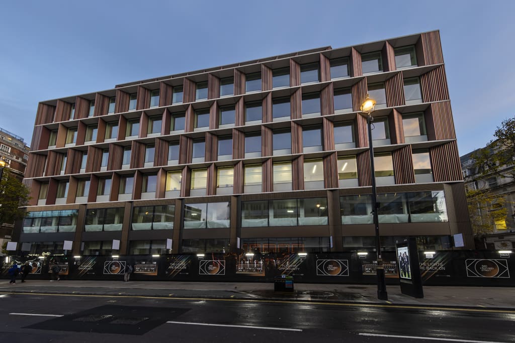 3324 Oxford Street exterior