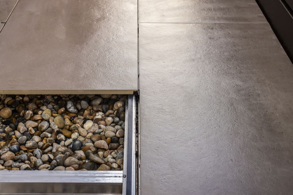 Paving system sub frame