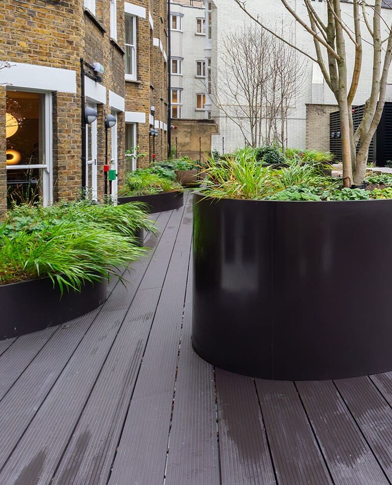 Curved Planters