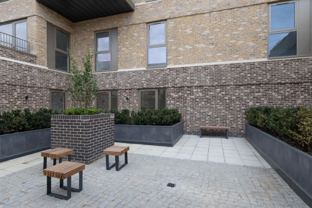 Eiger Porcelain Planters round courtyard