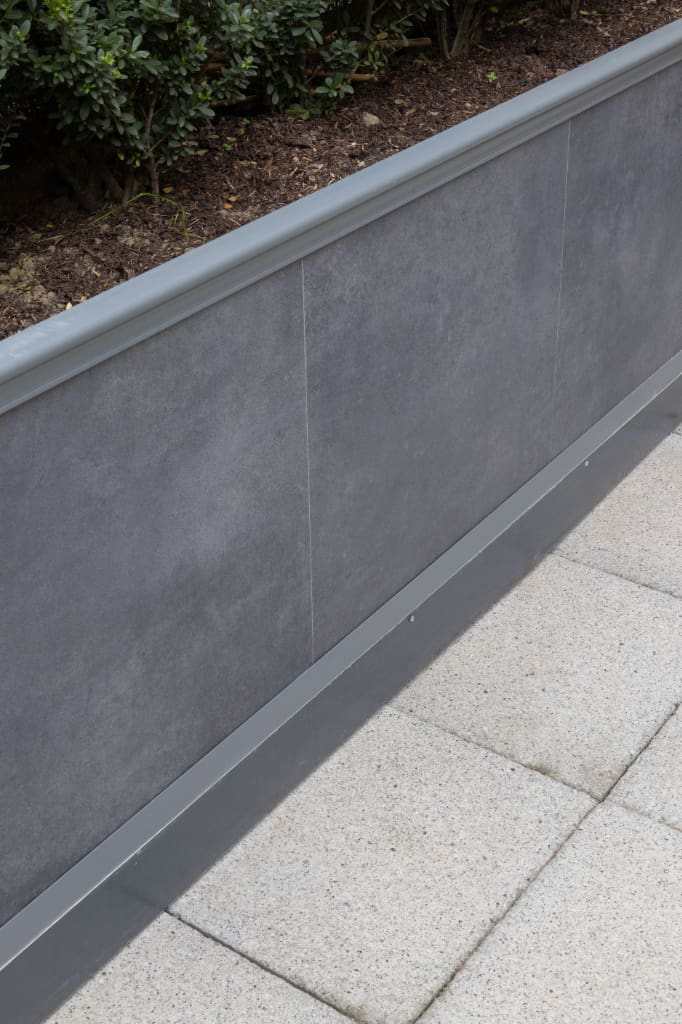 Eiger Porcelain Planter close-up