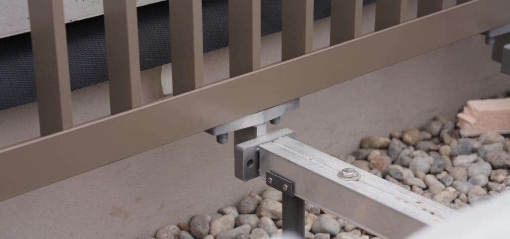 BaseLink joining balustrade to rail system