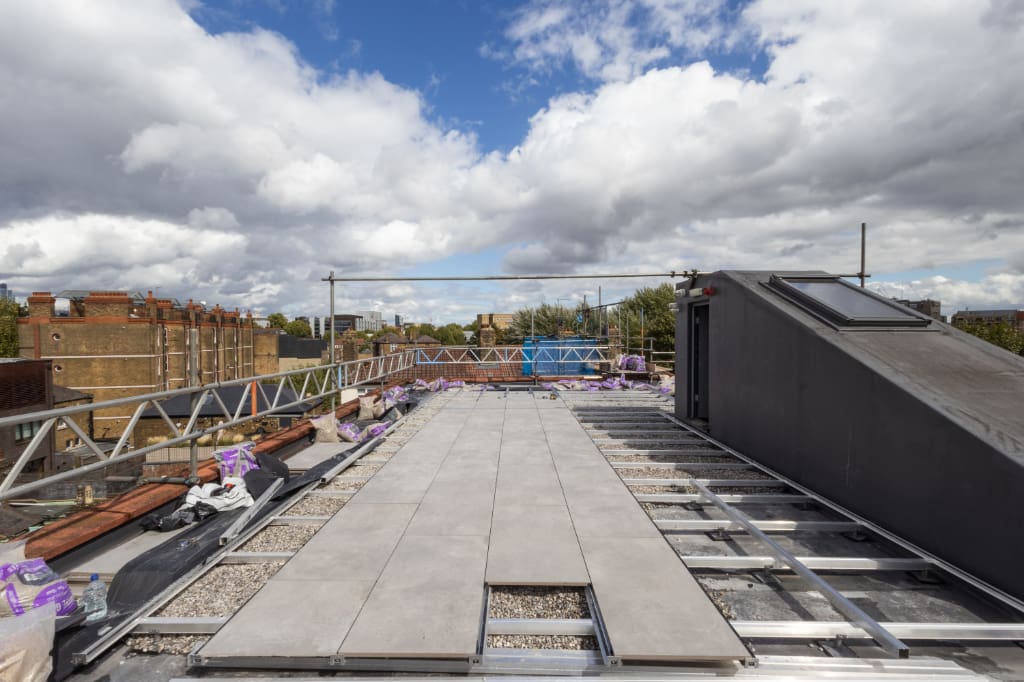 Paving on lattice frame