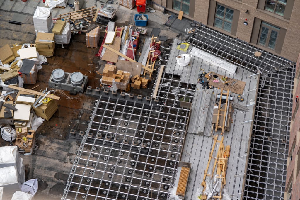 Bird's-eye view of rail baseboard system