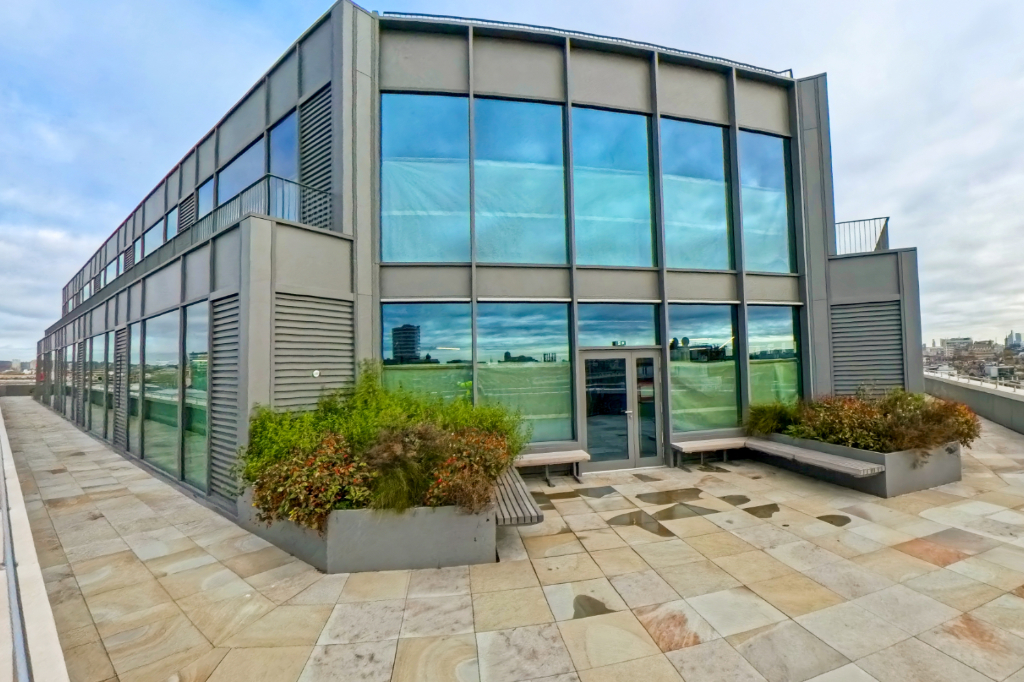 Paved roof terrace
