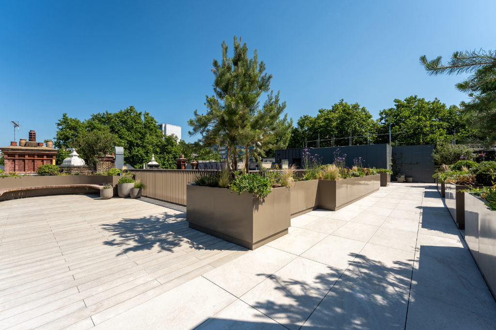 Roof terrace planters