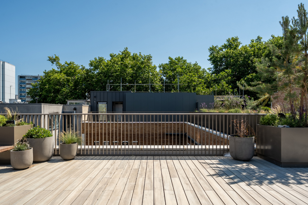 Roof terrace planters and balustrade