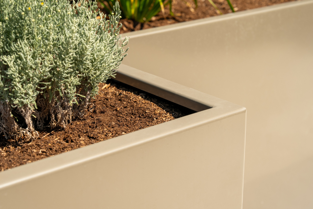 Planter edge close-up