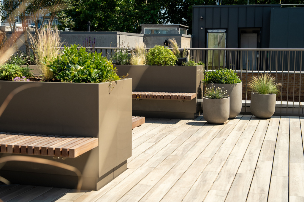 Roof terrace planters and balustrade