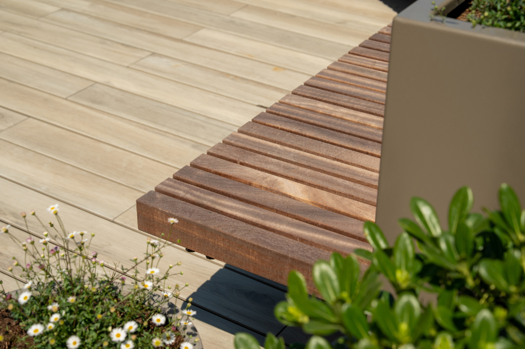 Planter seating