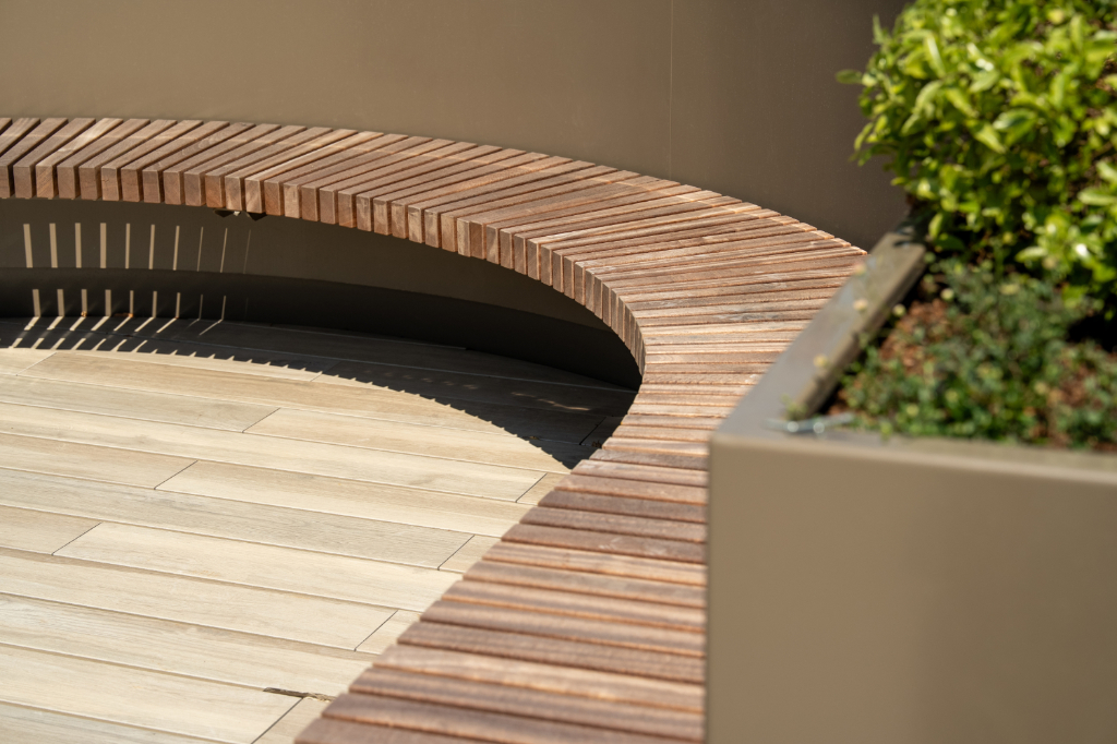 Planter seating