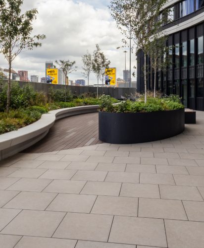 2 Trafalgar Way courtyard